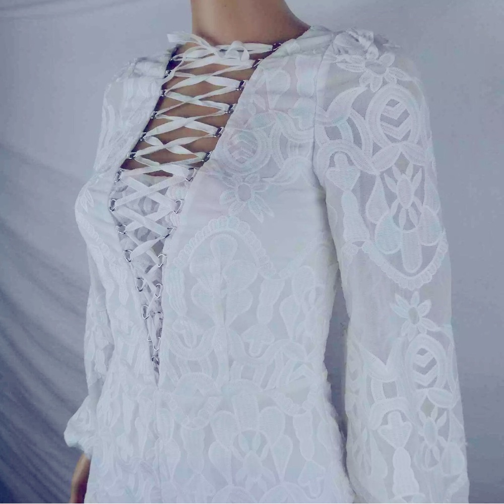 Line Dot White Floral Lace Up Romper NEW Size Large Wedding Coquette Fairycore - Picture 14 of 16